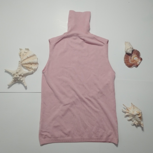 CYC tank top with peekaboo slit at chest - Picture 2 of 2